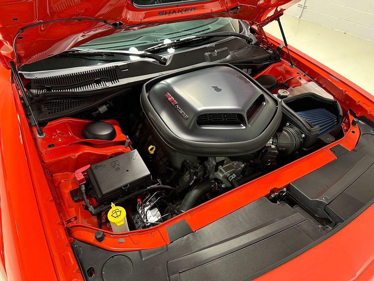 2022 Dodge Challenger R/T Scat Pack Widebody photo 4