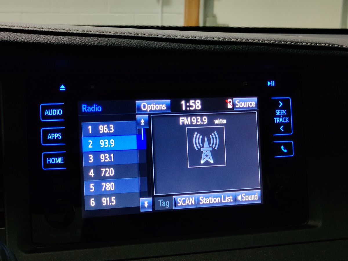 2015 Toyota Sienna XLE photo 26