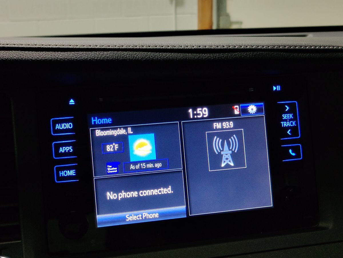 2015 Toyota Sienna XLE photo 29