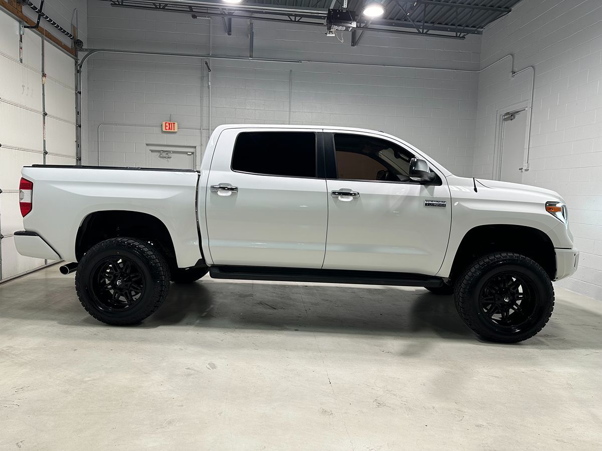 2019 Toyota Tundra Platinum Grade photo 2