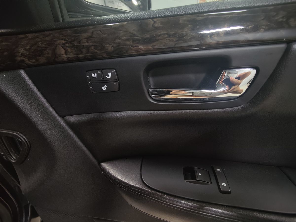 2008 Cadillac DTS photo 5