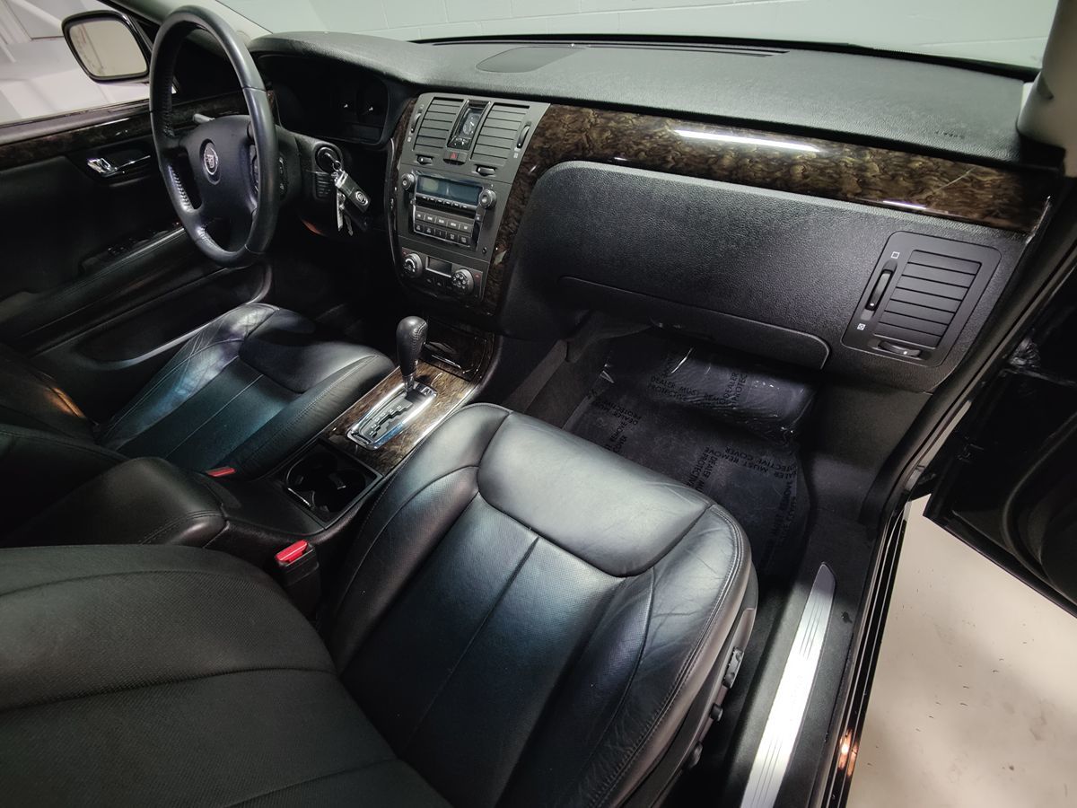 2008 Cadillac DTS photo 7