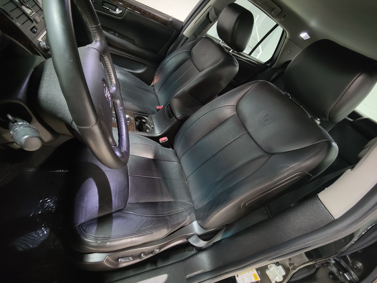 2008 Cadillac DTS photo 18