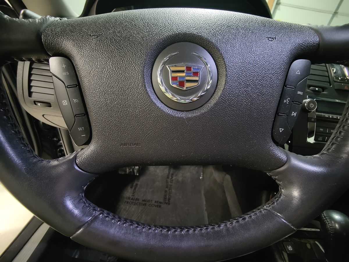 2008 Cadillac DTS photo 21