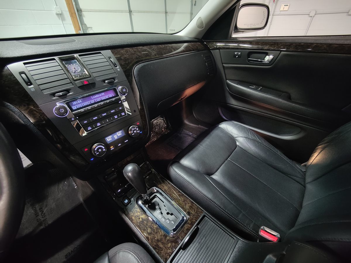 2008 Cadillac DTS photo 22