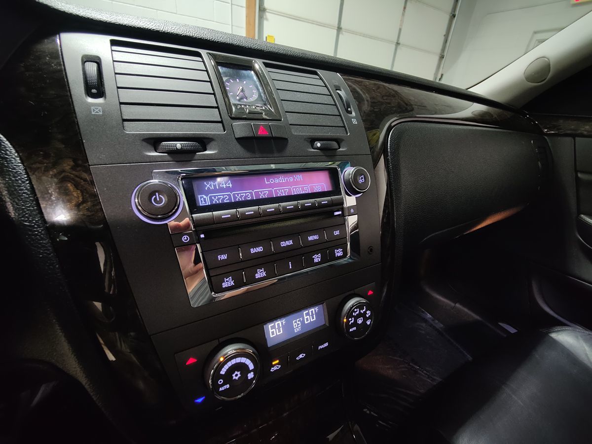 2008 Cadillac DTS photo 24