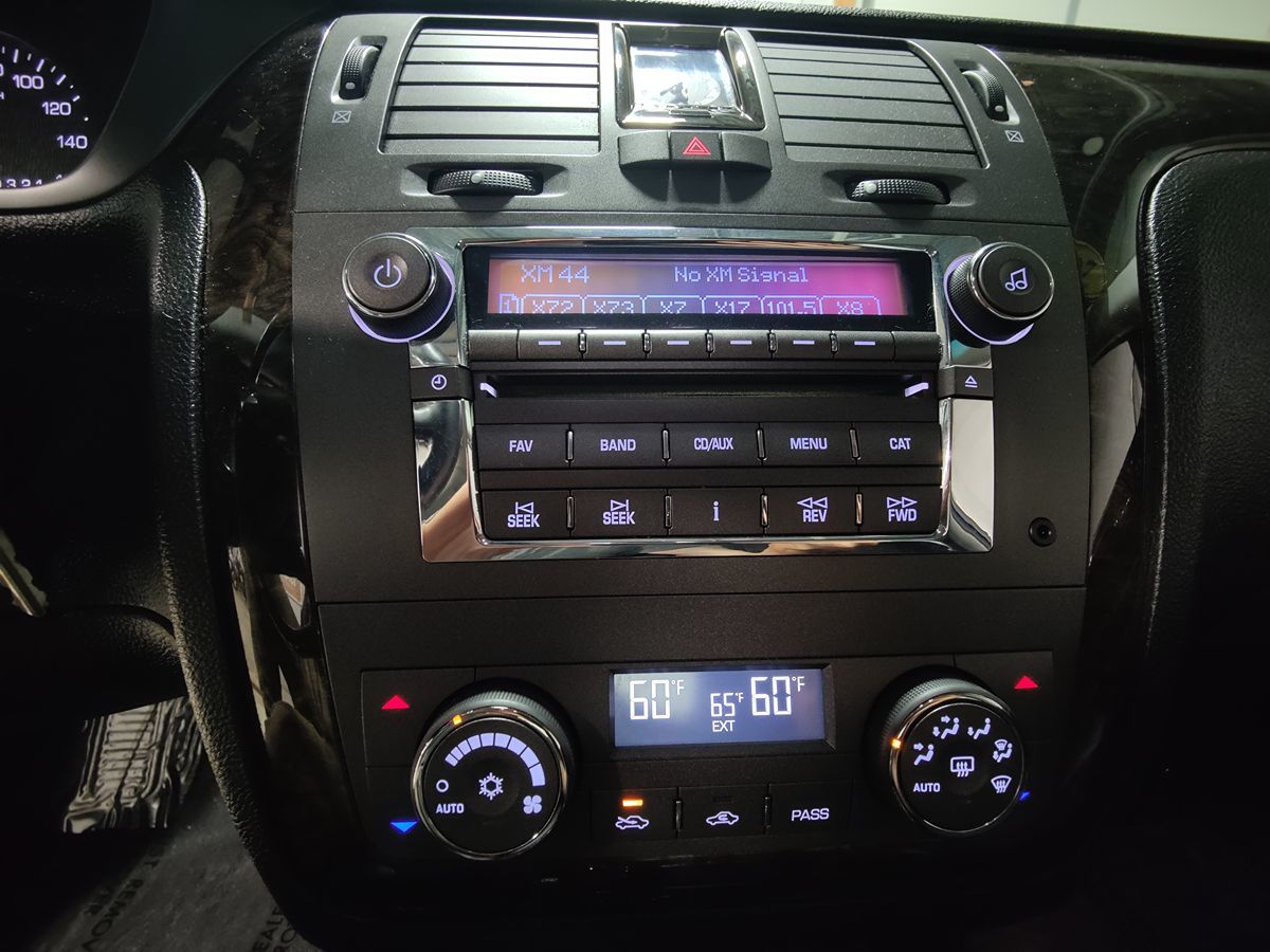 2008 Cadillac DTS photo 25