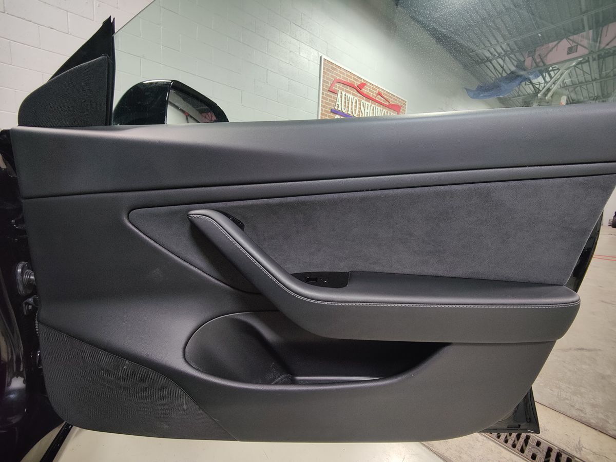 2020 Tesla Model 3 Long Range photo 9