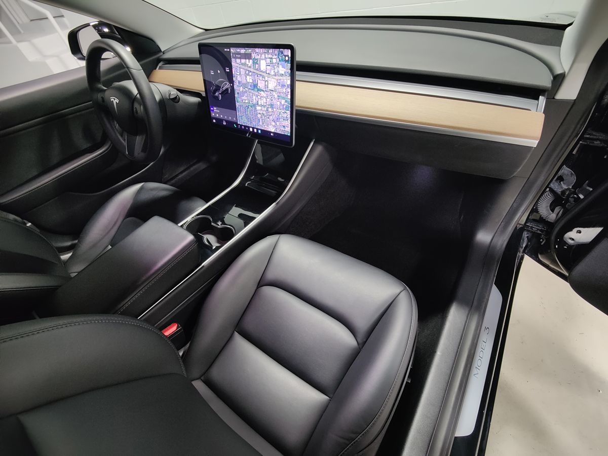 2020 Tesla Model 3 Long Range photo 10