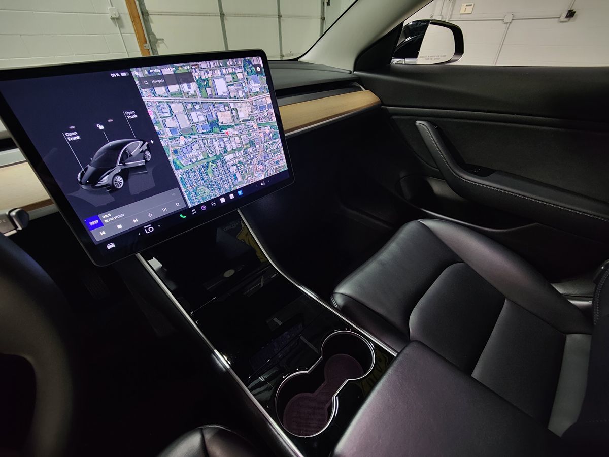 2020 Tesla Model 3 Long Range photo 22