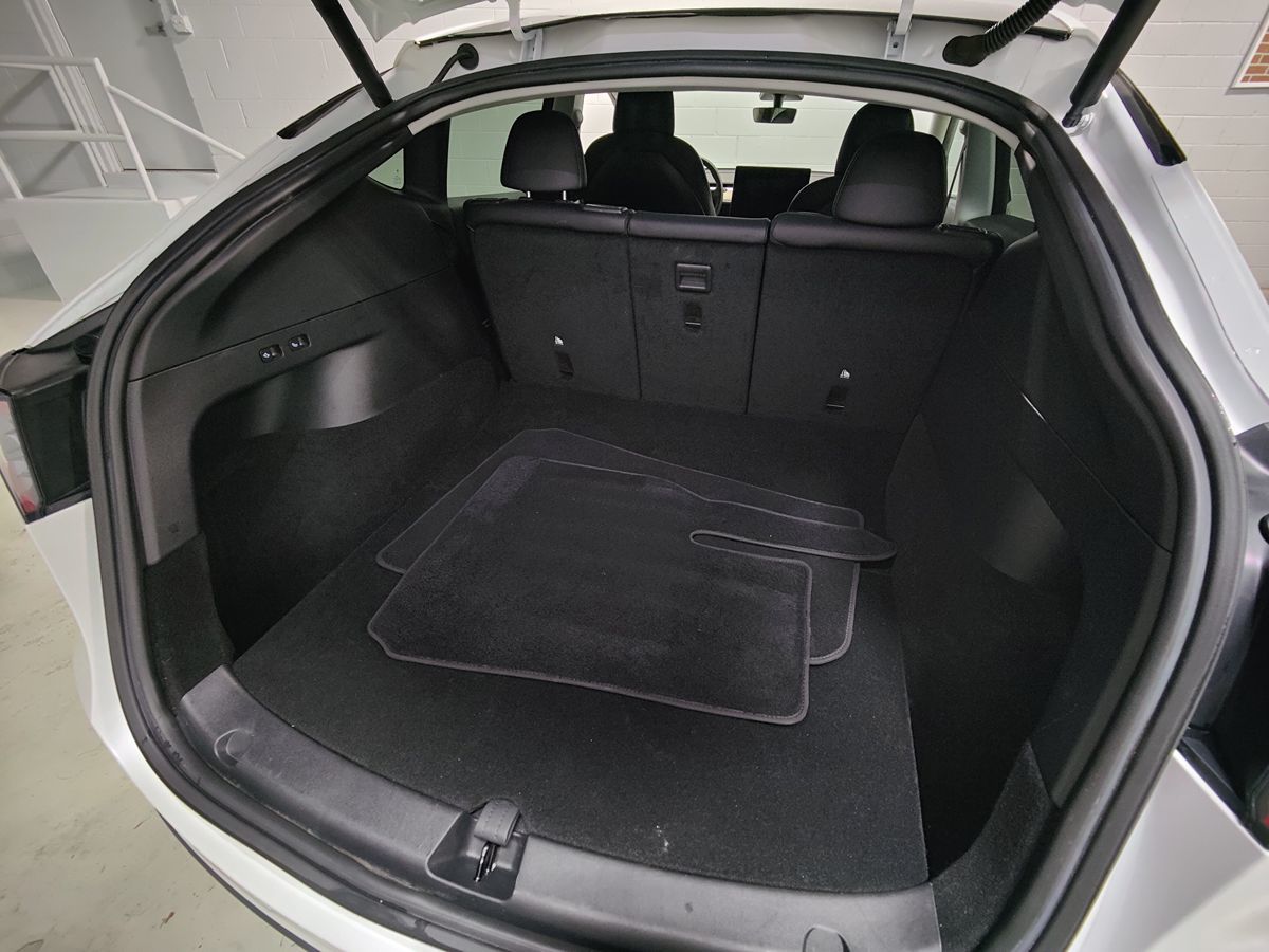 2022 Tesla Model Y Long Range photo 7