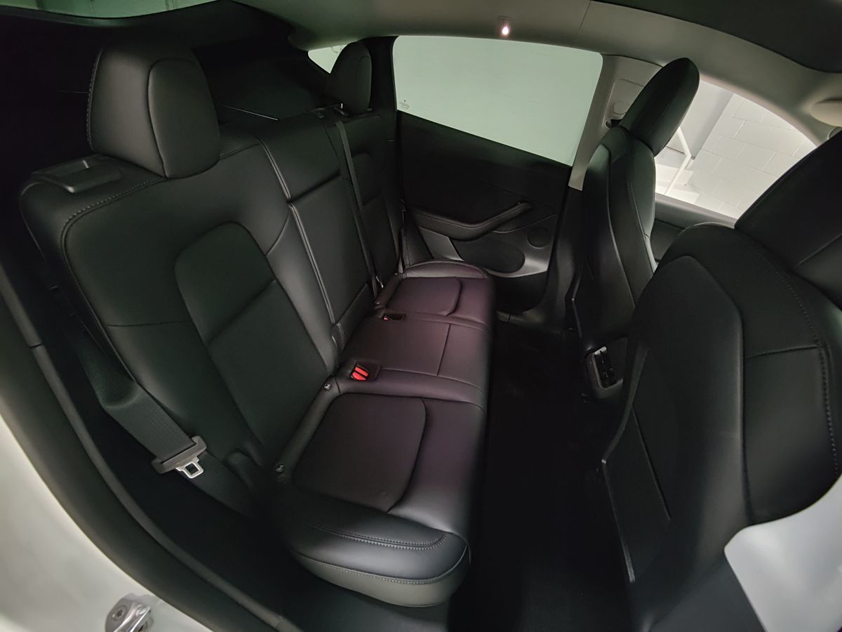 2022 Tesla Model Y Long Range photo 10