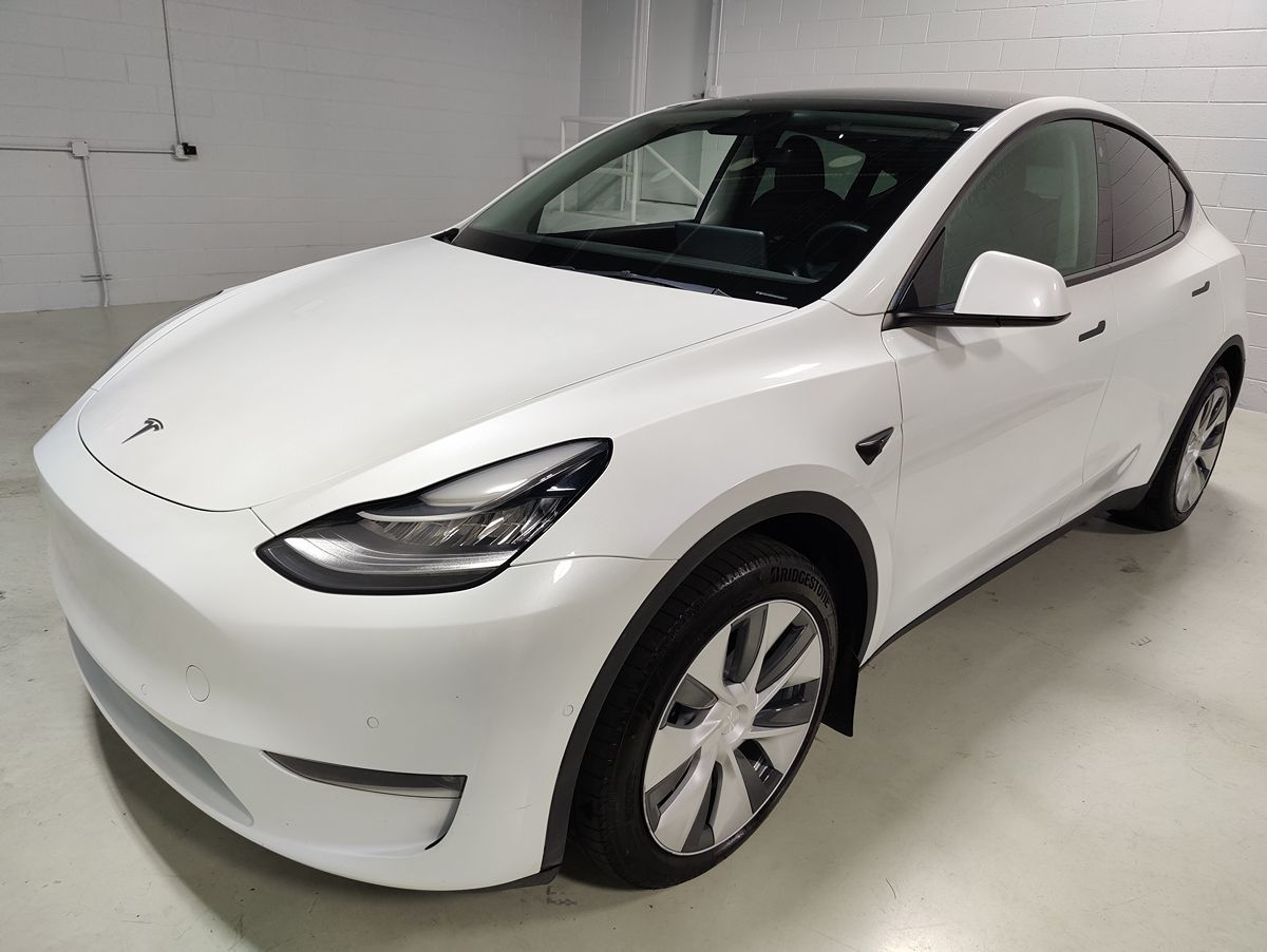 2022 Tesla Model Y Long Range photo 11
