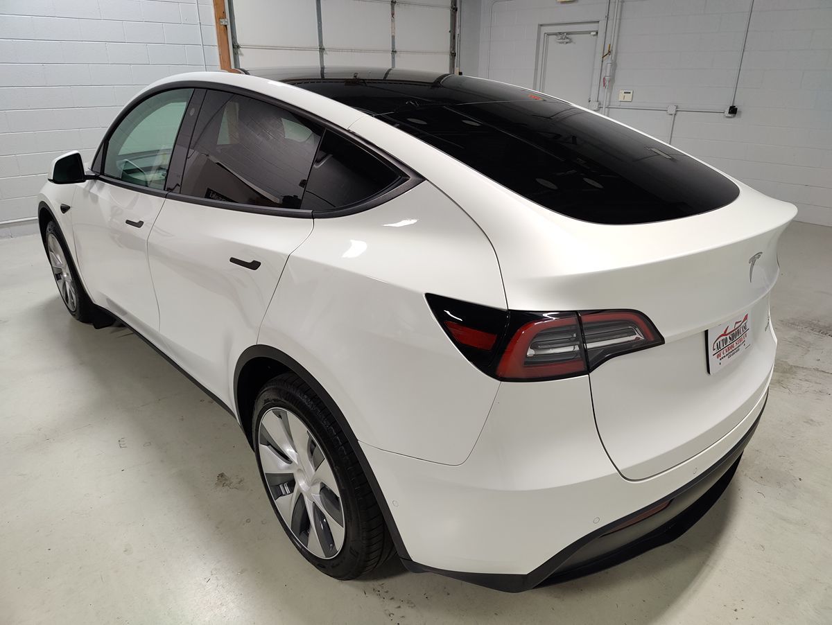 2022 Tesla Model Y Long Range photo 13
