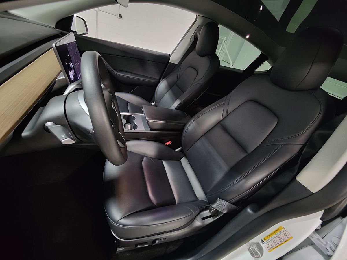 2022 Tesla Model Y Long Range photo 16