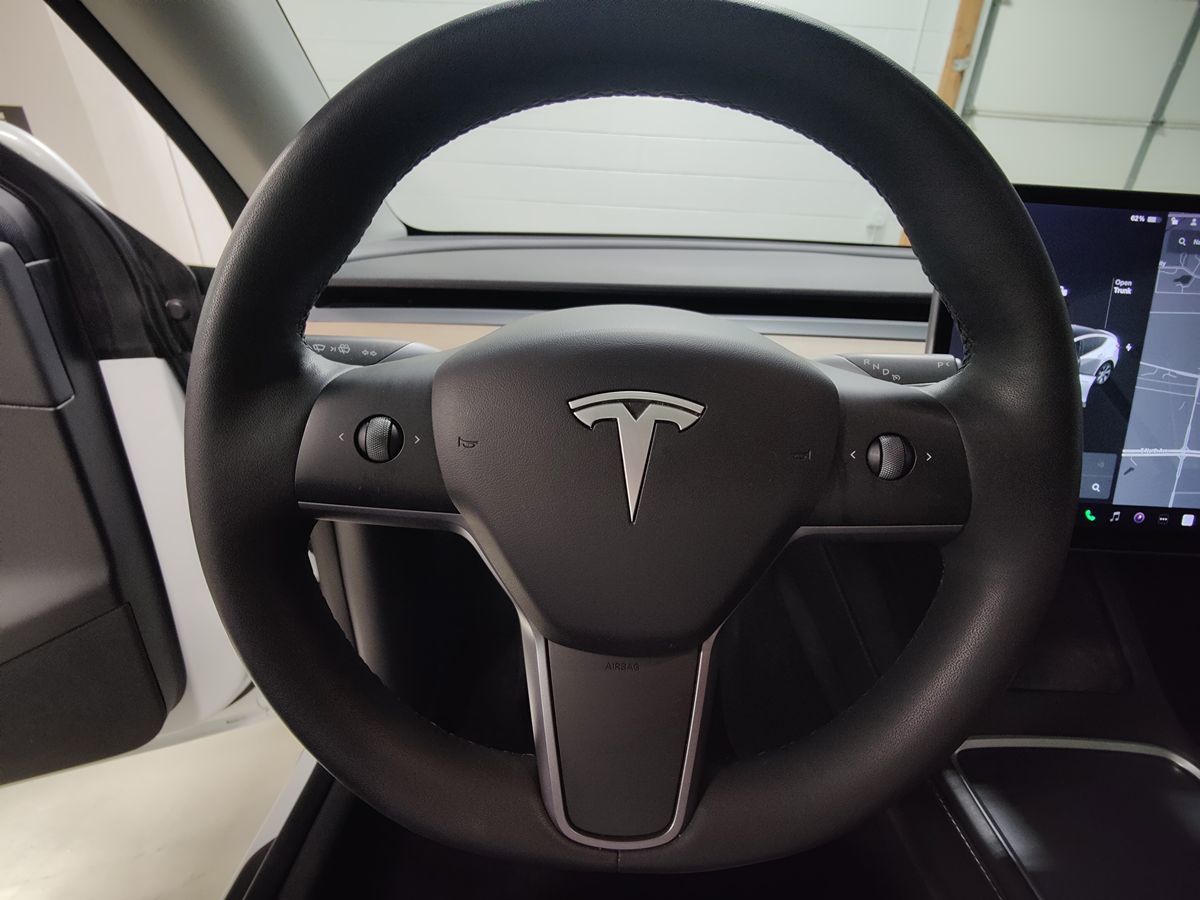 2022 Tesla Model Y Long Range photo 18