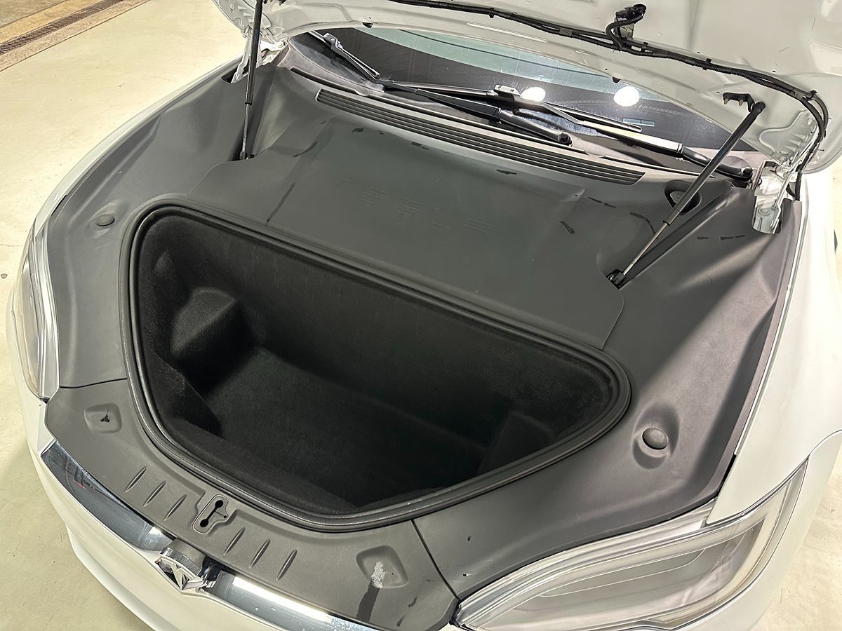 2020 Tesla Model S Long Range Plus photo 3