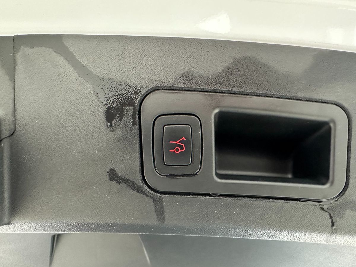 2020 Tesla Model S Long Range Plus photo 7