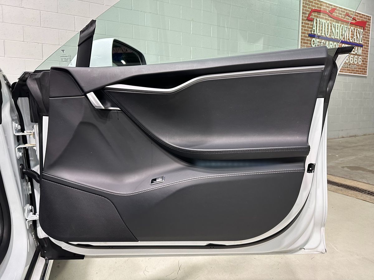 2020 Tesla Model S Long Range Plus photo 8