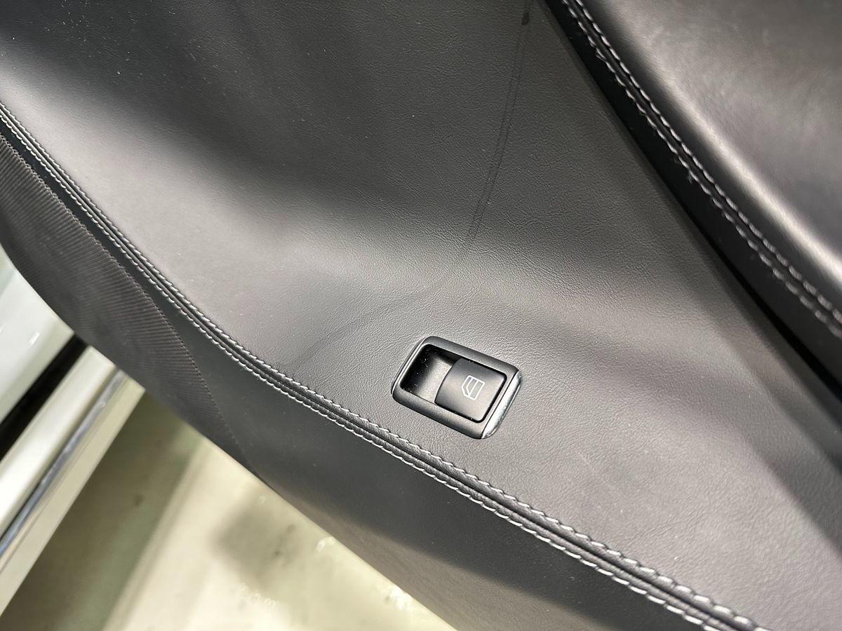 2020 Tesla Model S Long Range Plus photo 9