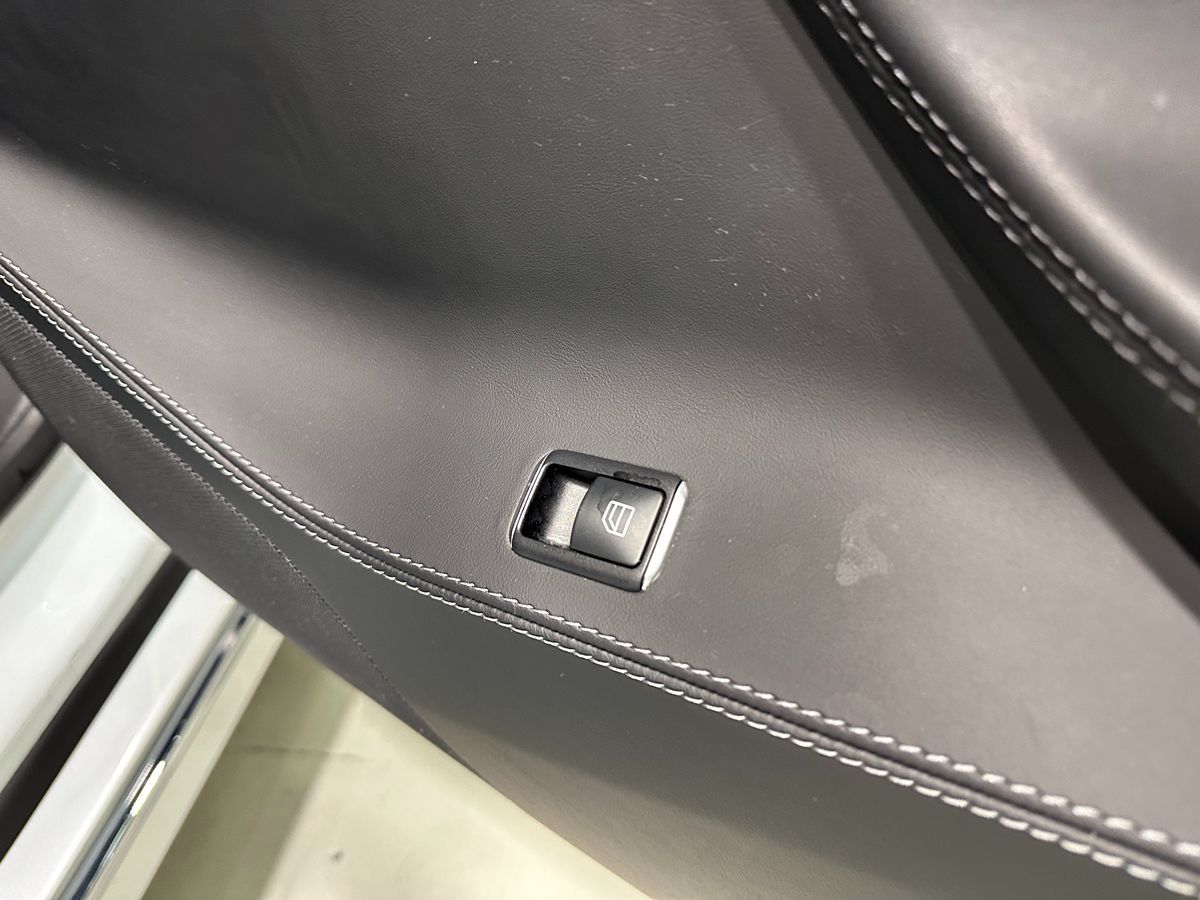 2020 Tesla Model S Long Range Plus photo 12