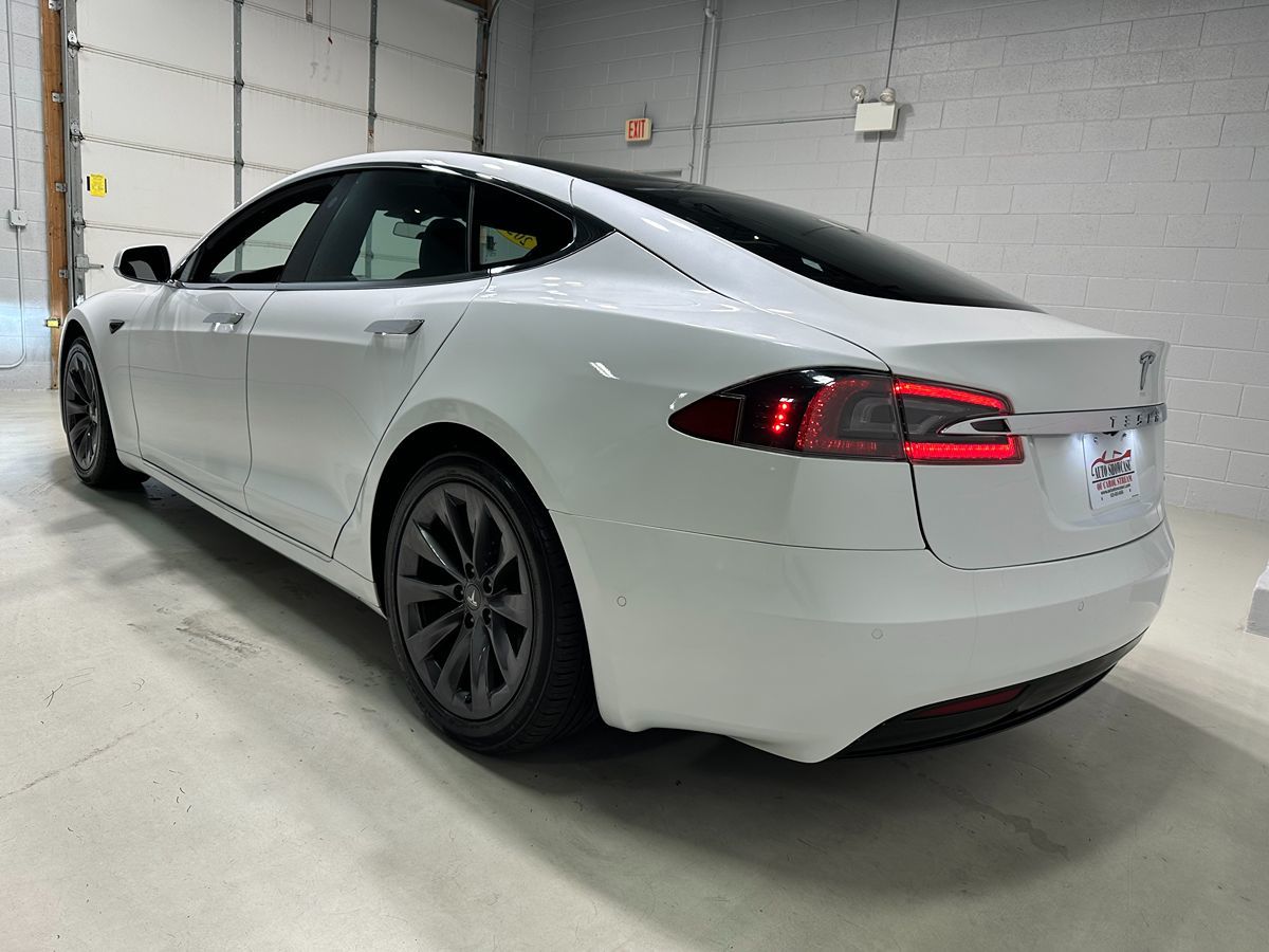 2020 Tesla Model S Long Range Plus photo 16
