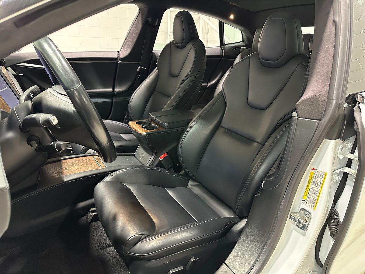 2020 Tesla Model S Long Range Plus photo 19