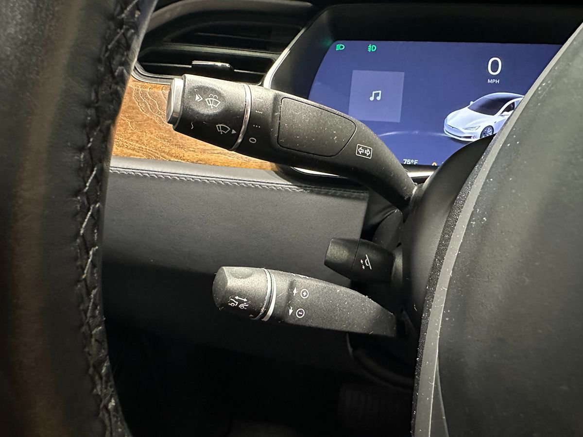 2020 Tesla Model S Long Range Plus photo 21