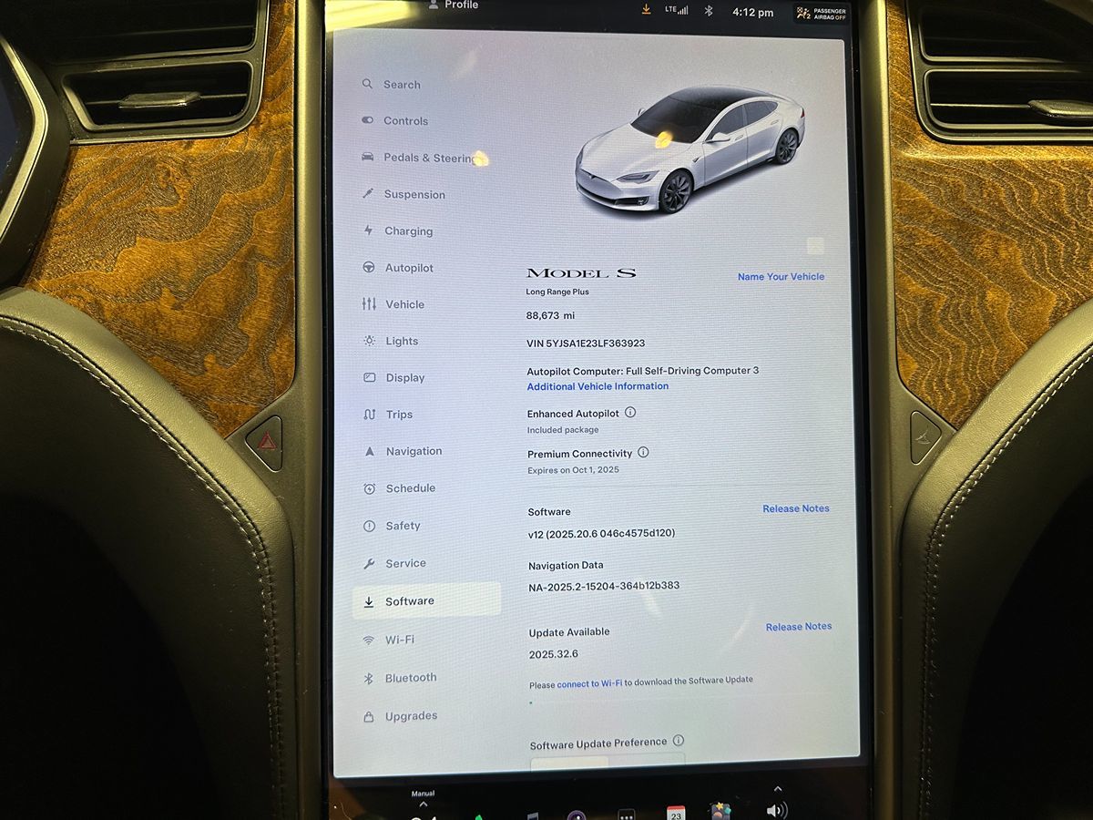 2020 Tesla Model S Long Range Plus photo 27