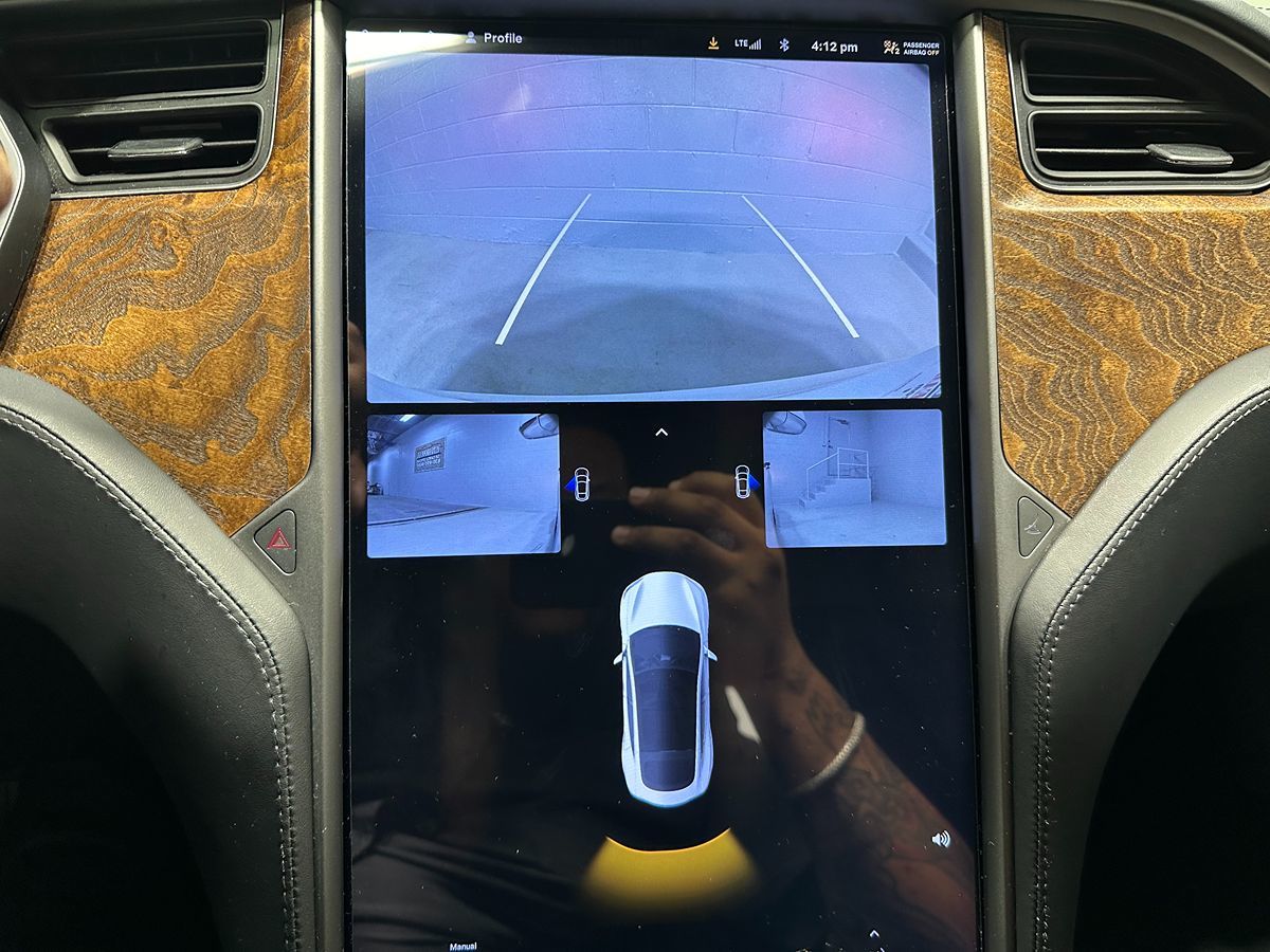 2020 Tesla Model S Long Range Plus photo 28