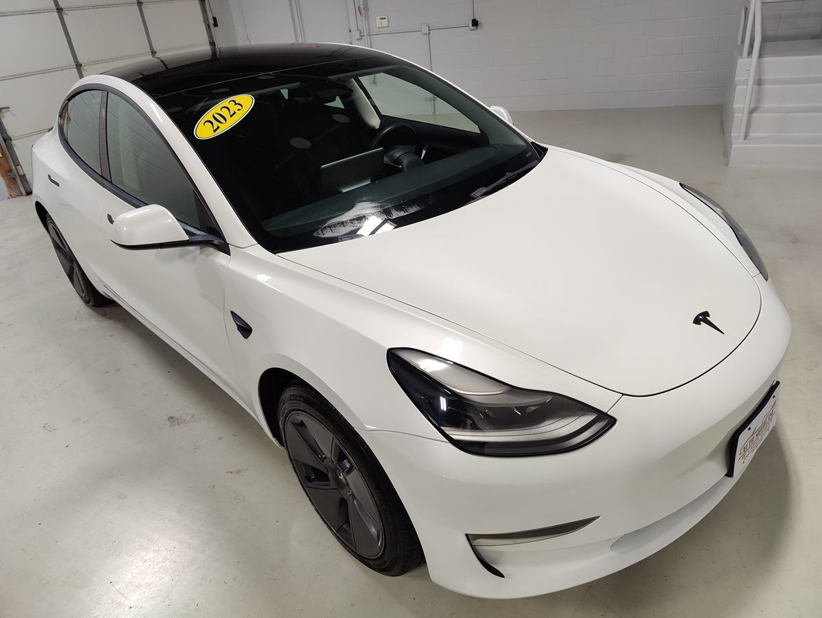 2023 Tesla Model 3 photo 2