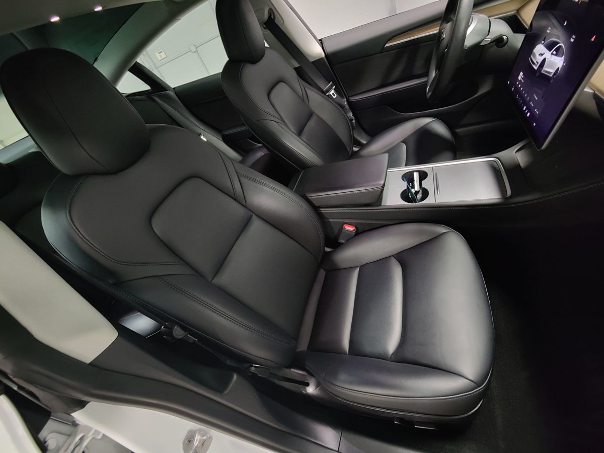 2023 Tesla Model 3 photo 11