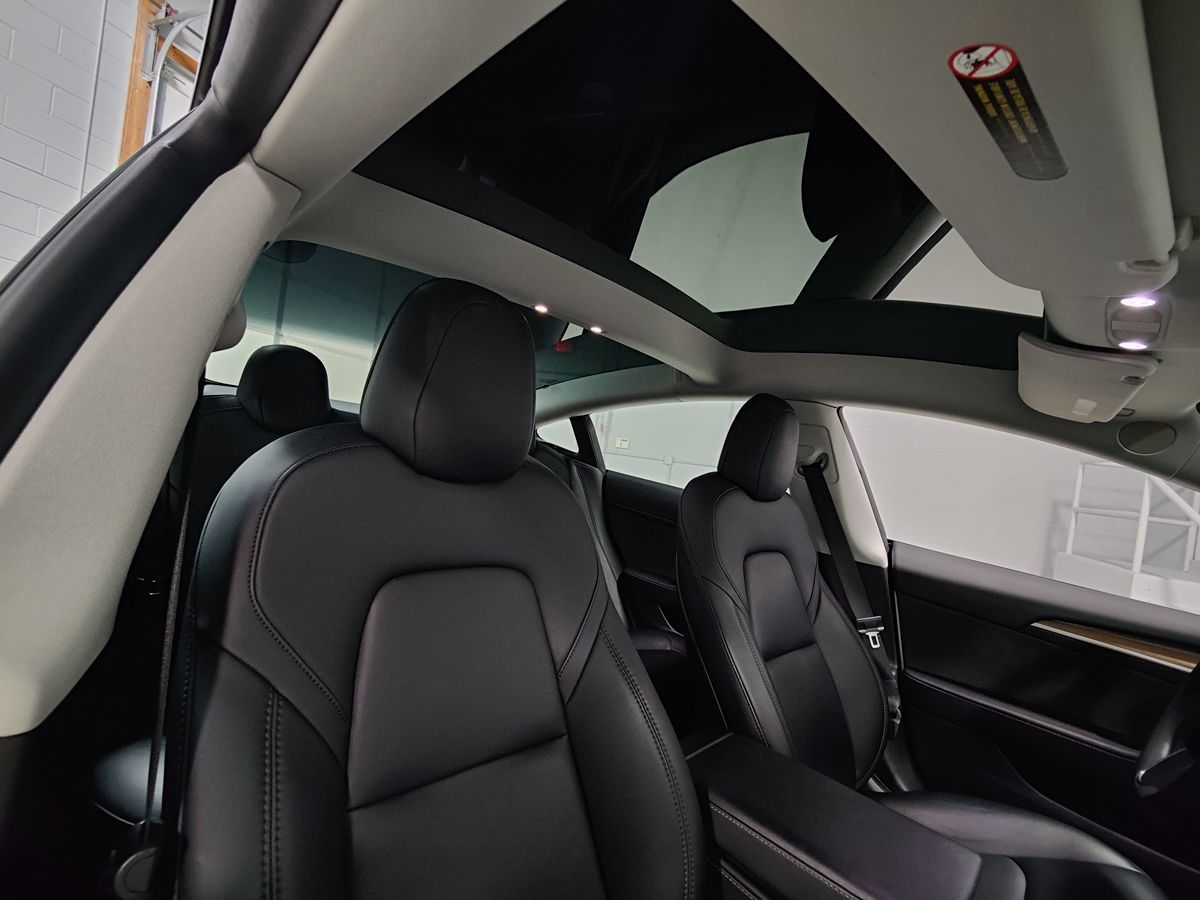 2023 Tesla Model 3 photo 12