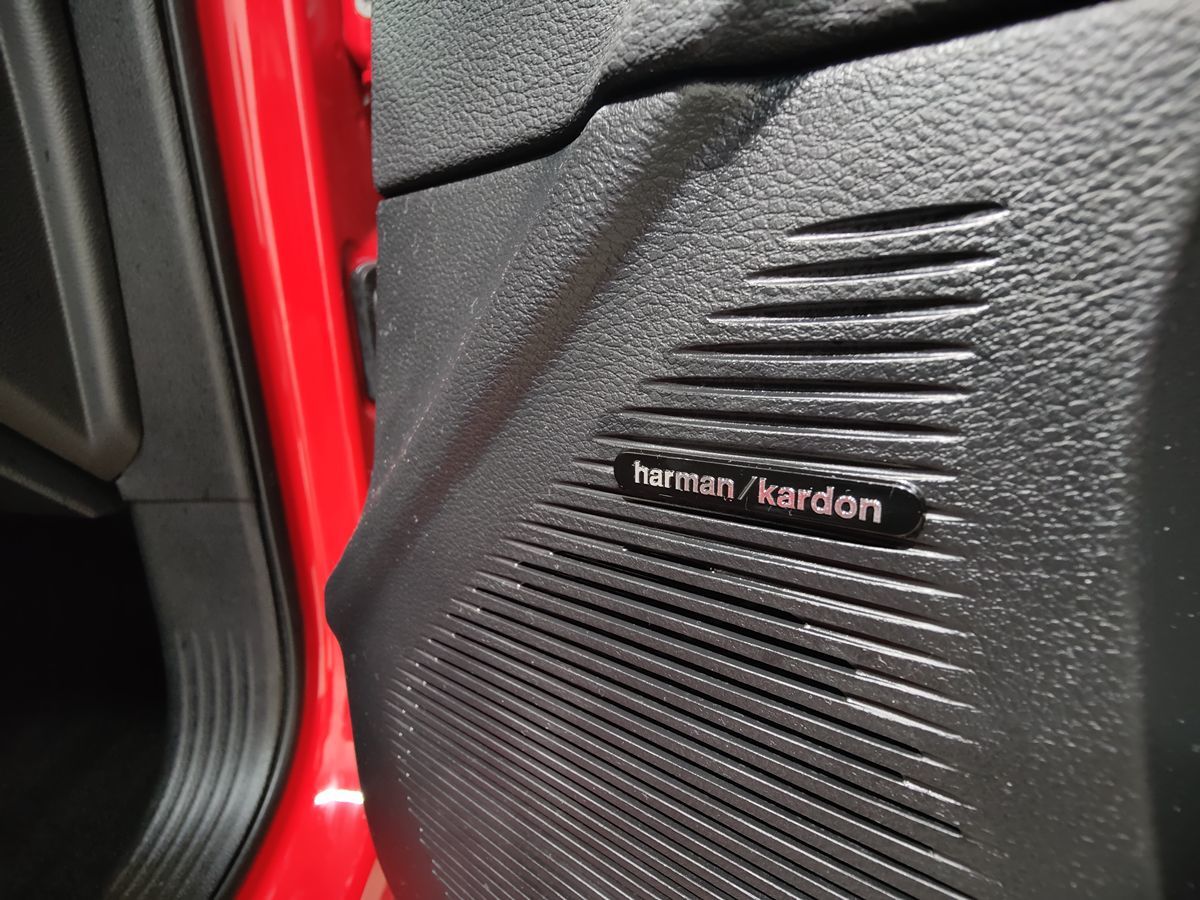 2015 Dodge Challenger R/T Plus Shaker photo 10