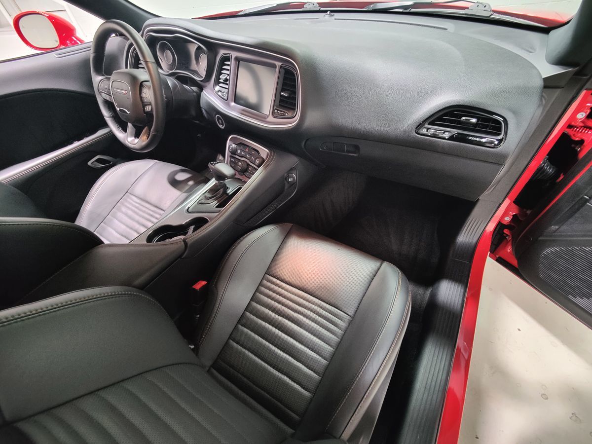 2015 Dodge Challenger R/T Plus Shaker photo 11