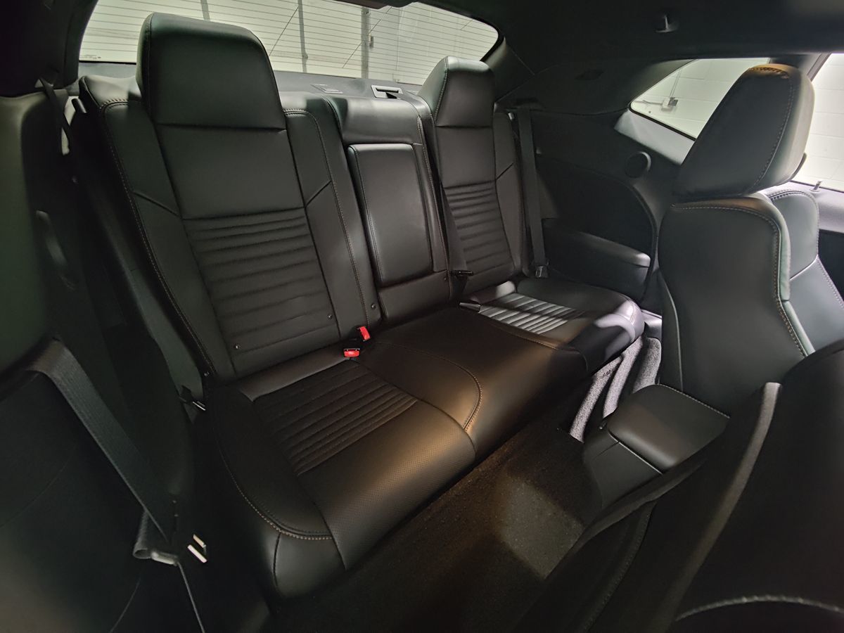 2015 Dodge Challenger R/T Plus Shaker photo 14