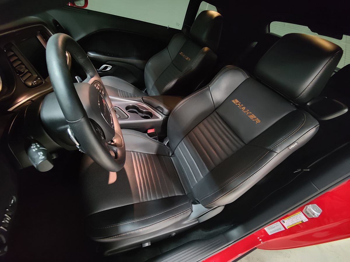 2015 Dodge Challenger R/T Plus Shaker photo 22