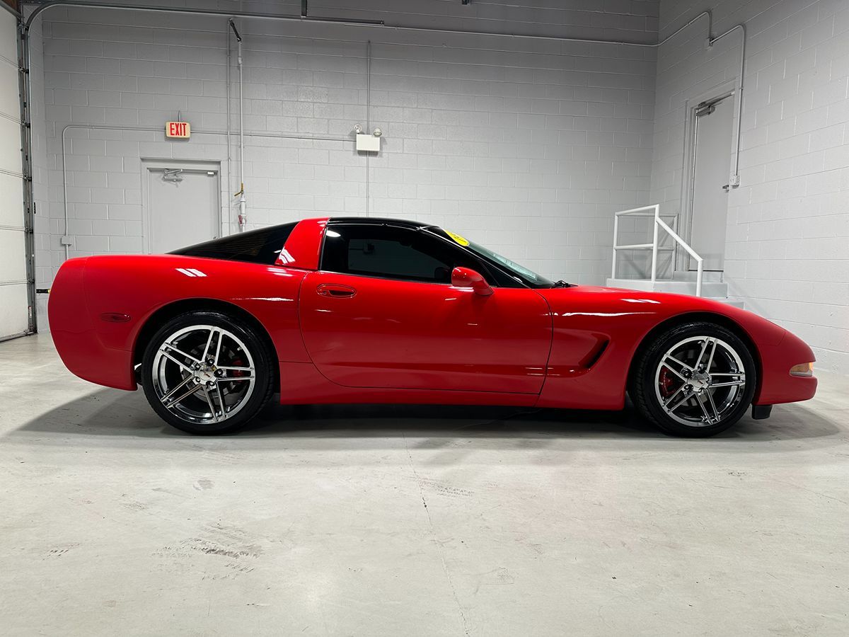 1999 Chevrolet Corvette photo 2