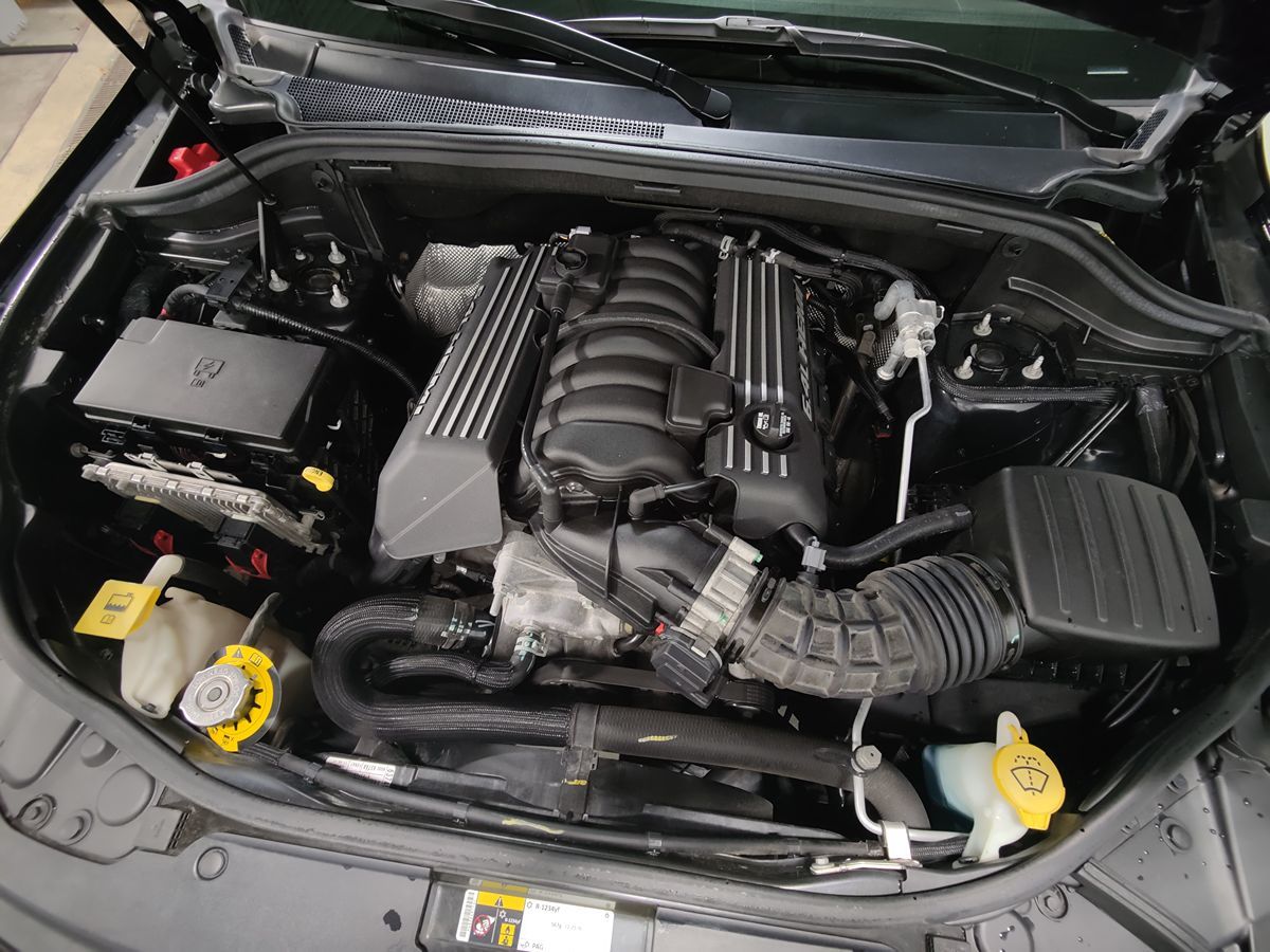 2020 Jeep Grand Cherokee SRT8 photo 4
