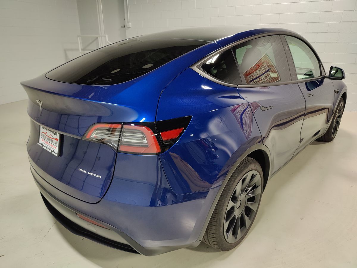 2024 Tesla Model Y Long Range photo 5