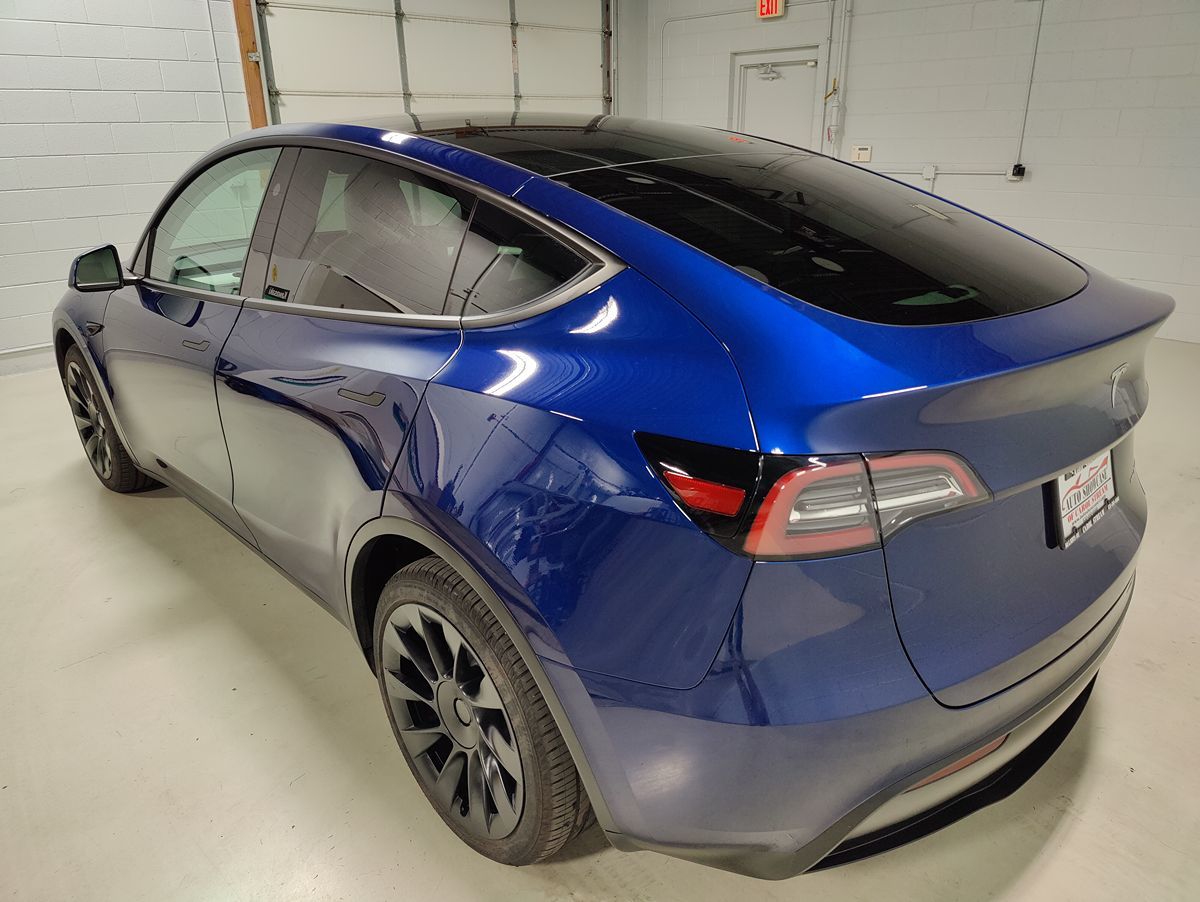 2024 Tesla Model Y Long Range photo 20