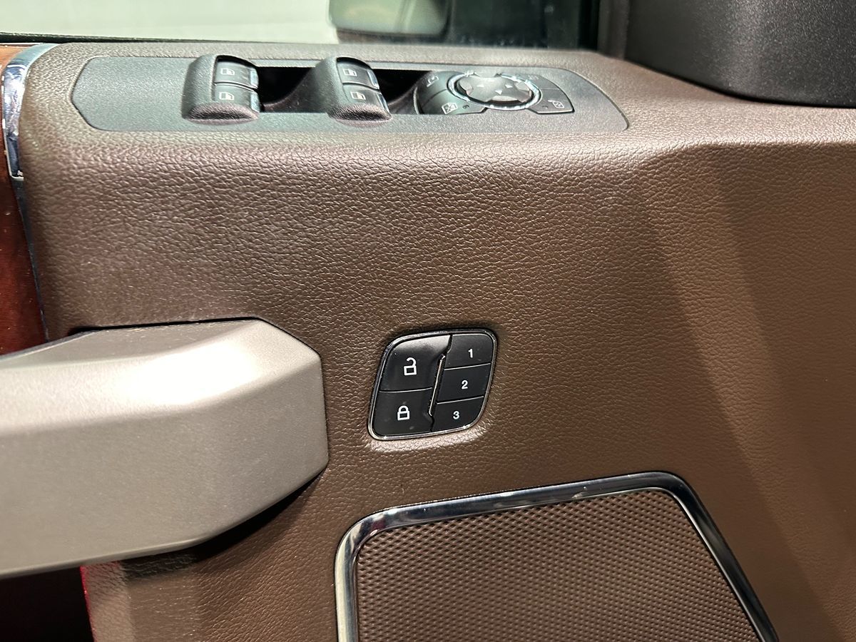 2016 Ford F-150 King Ranch photo 23