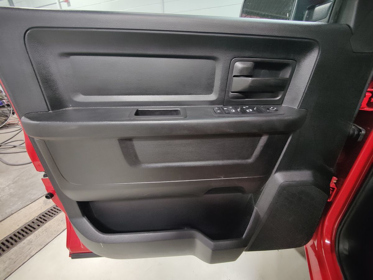 2018 Ram 1500 Express photo 18