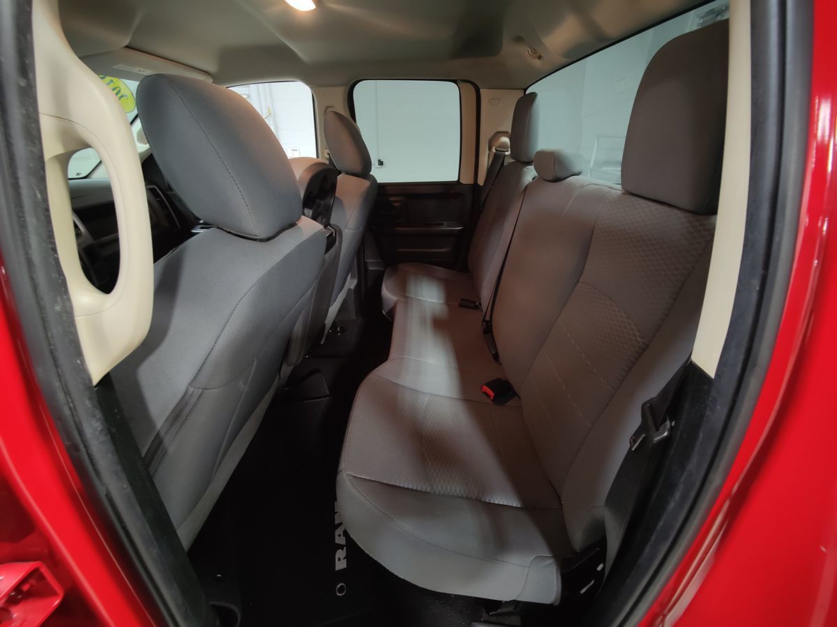 2018 Ram 1500 Express photo 32