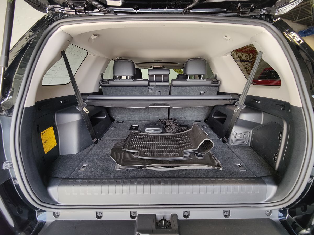 2023 Toyota 4Runner SR5 Premium photo 6