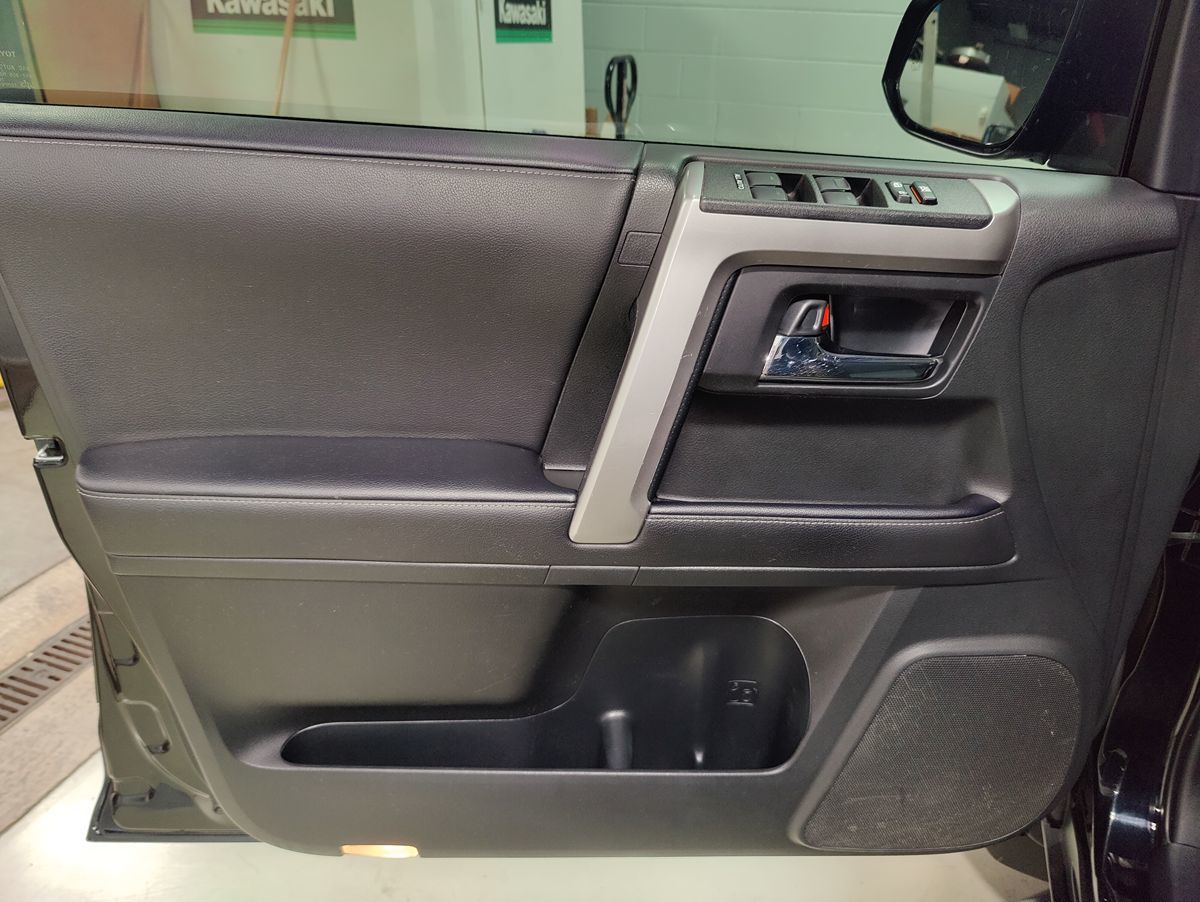 2023 Toyota 4Runner SR5 Premium photo 16