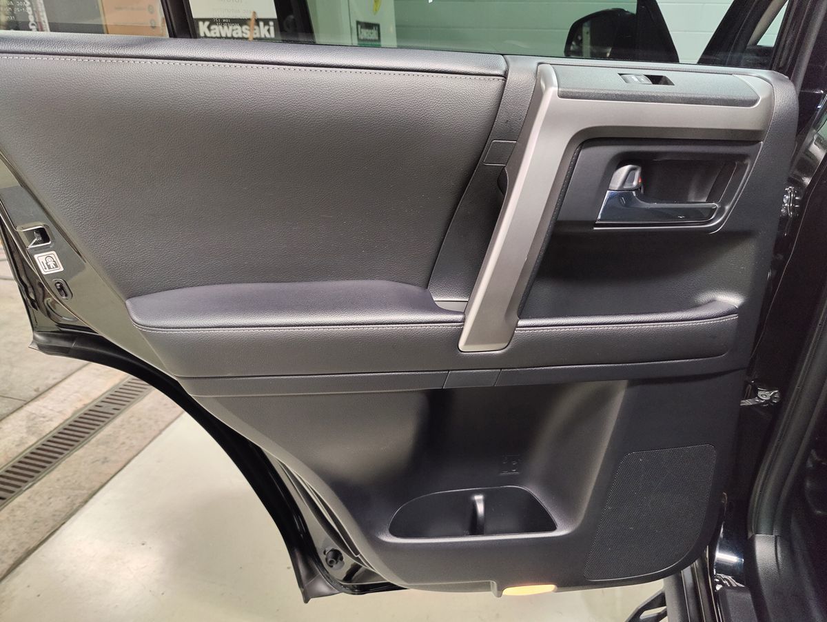 2023 Toyota 4Runner SR5 Premium photo 35