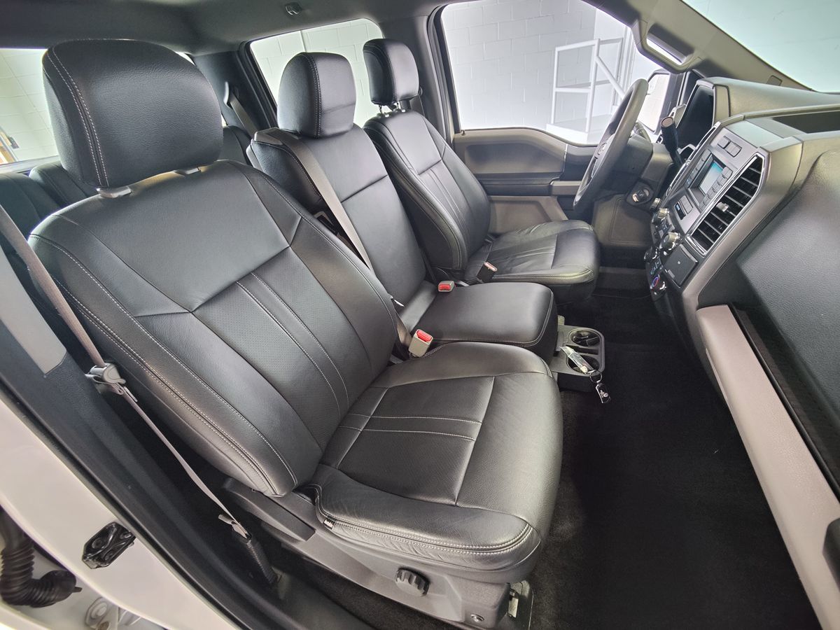 2015 Ford F-150 XLT photo 10