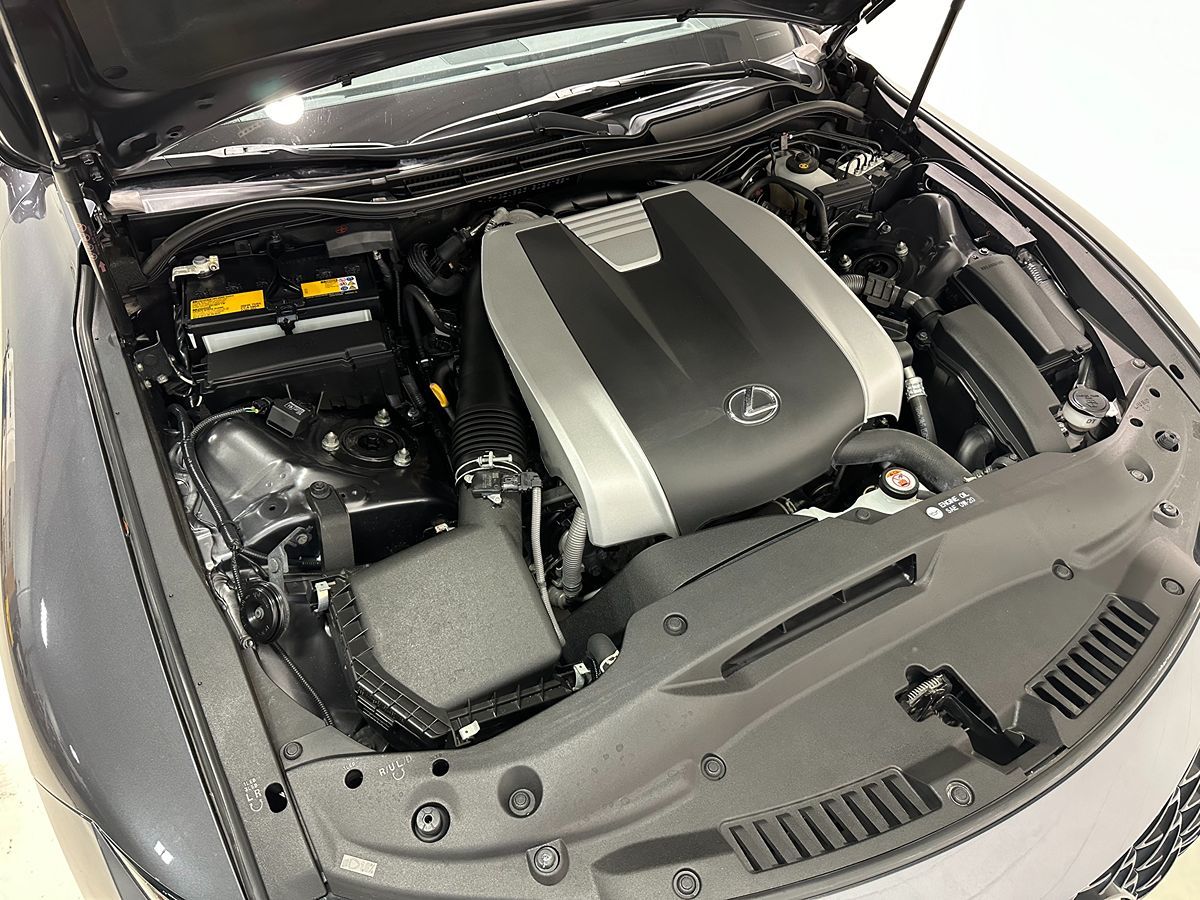 2022 Lexus IS 350 F SPORT AWD photo 3