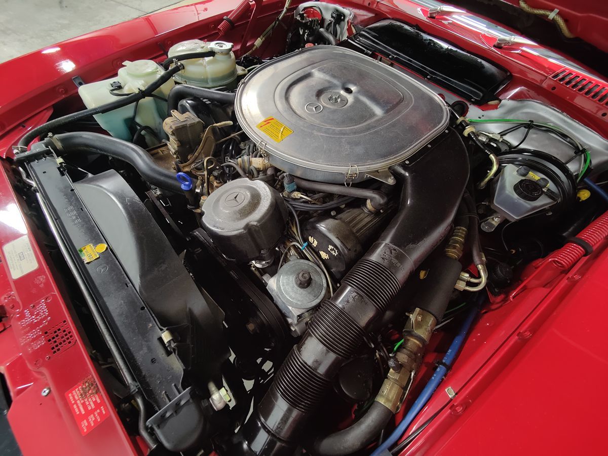 1986 Mercedes Benz 560 photo 3